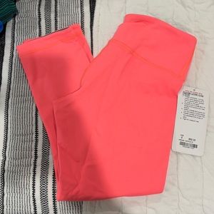 NWT reversible wunder under crop lululemon